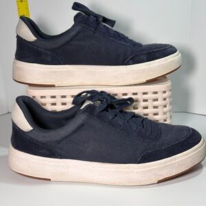 Men's 8w women’s 9.5w fits more like a 9 Navy‎ and White Casual Sneakers fc5